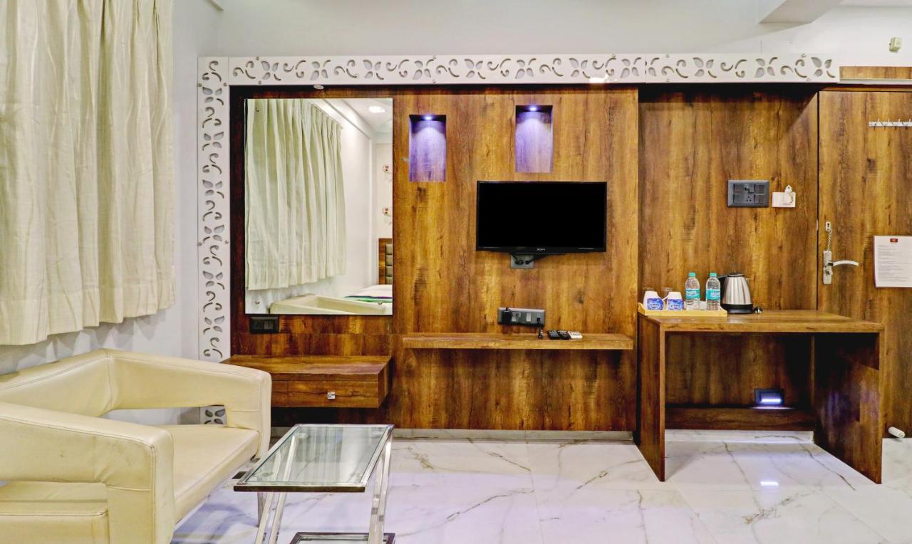 Treebo Orion Sapphire, Beck Bagan Hotel Колката Екстериор снимка
