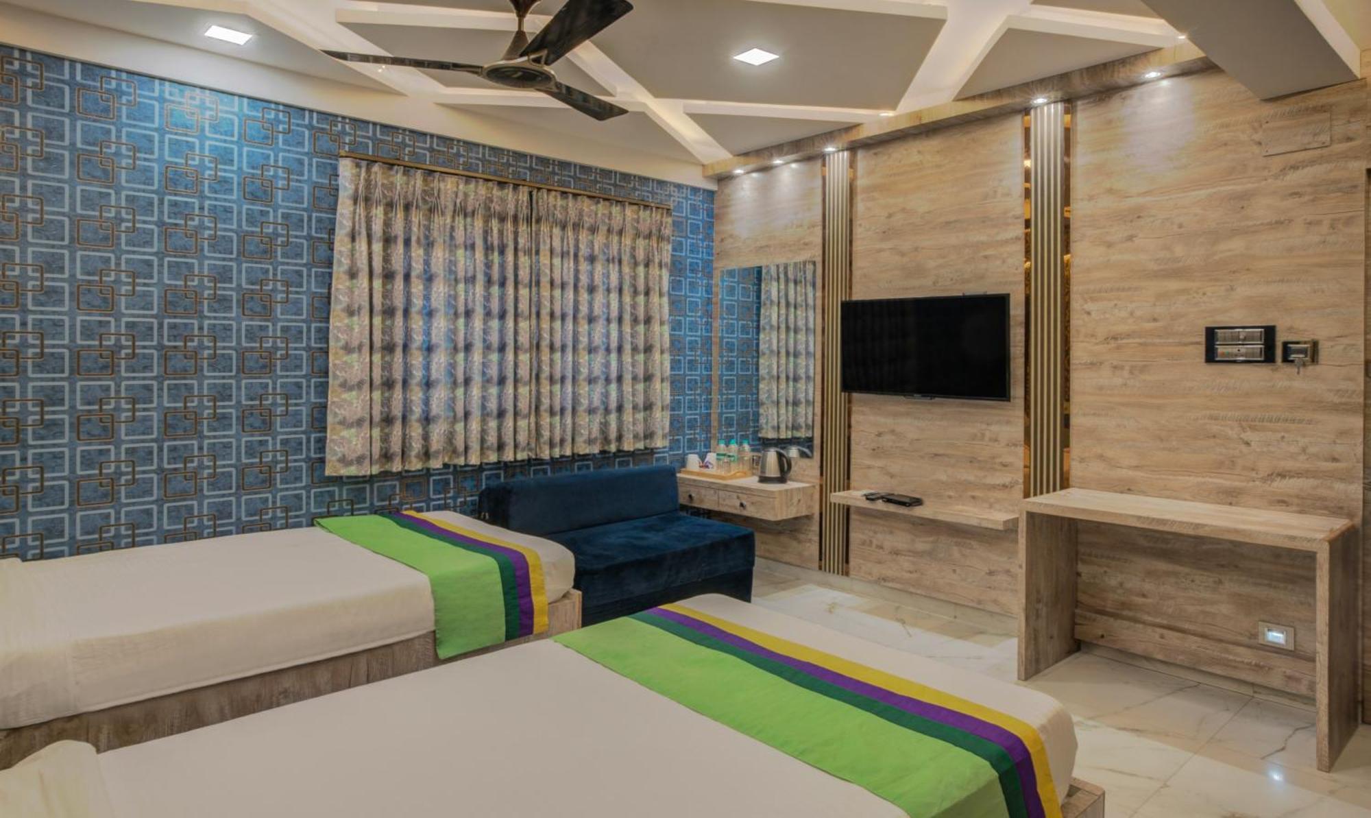 Treebo Orion Sapphire, Beck Bagan Hotel Колката Екстериор снимка