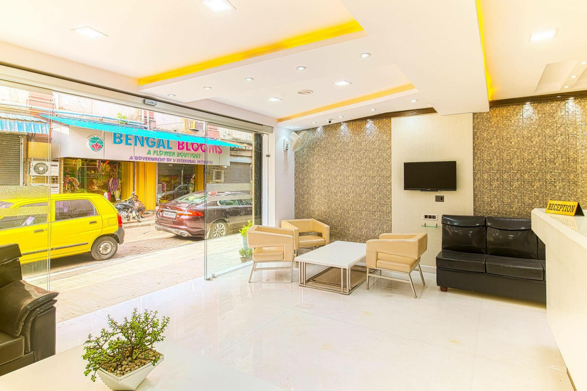 Treebo Orion Sapphire, Beck Bagan Hotel Колката Екстериор снимка