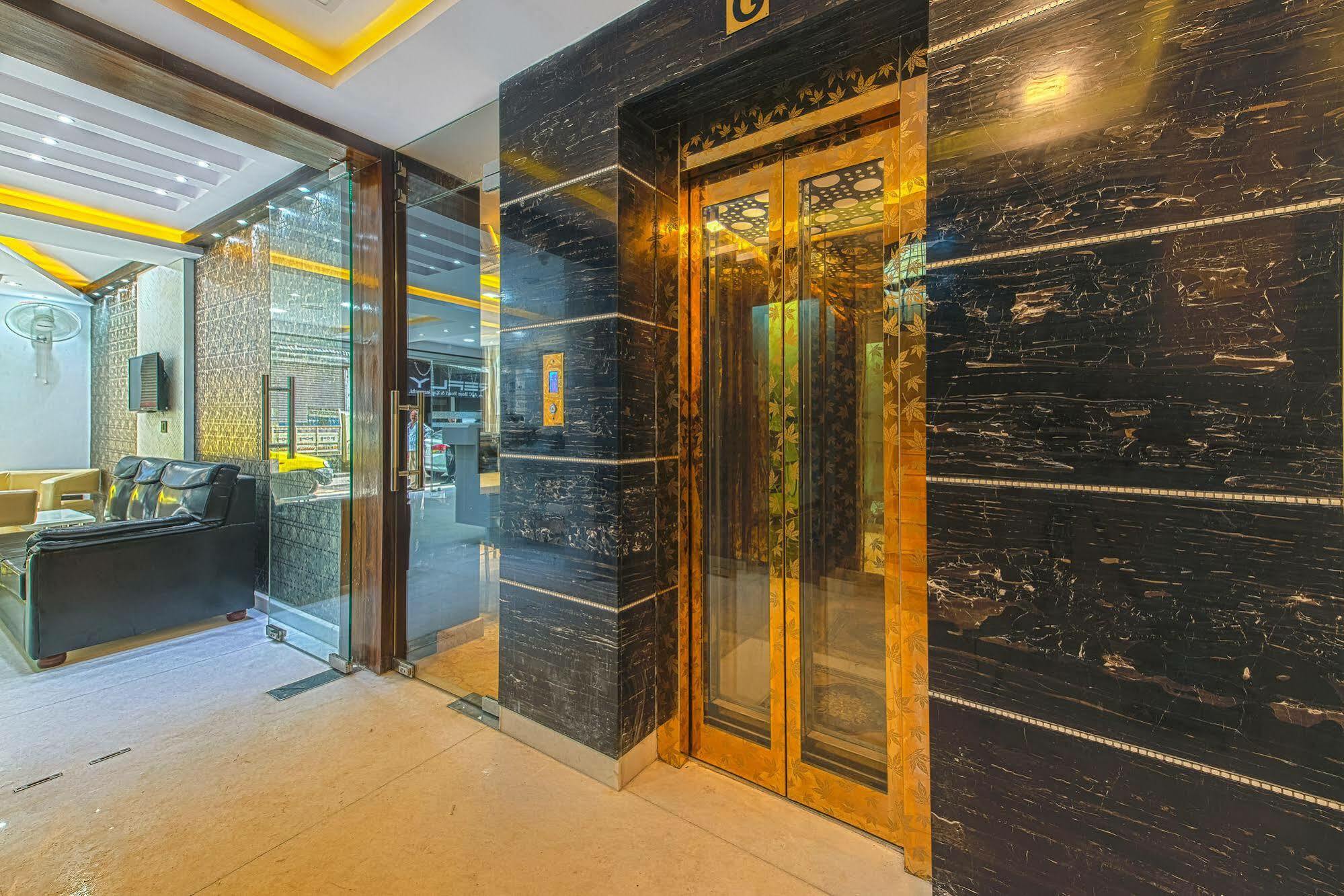 Treebo Orion Sapphire, Beck Bagan Hotel Колката Екстериор снимка