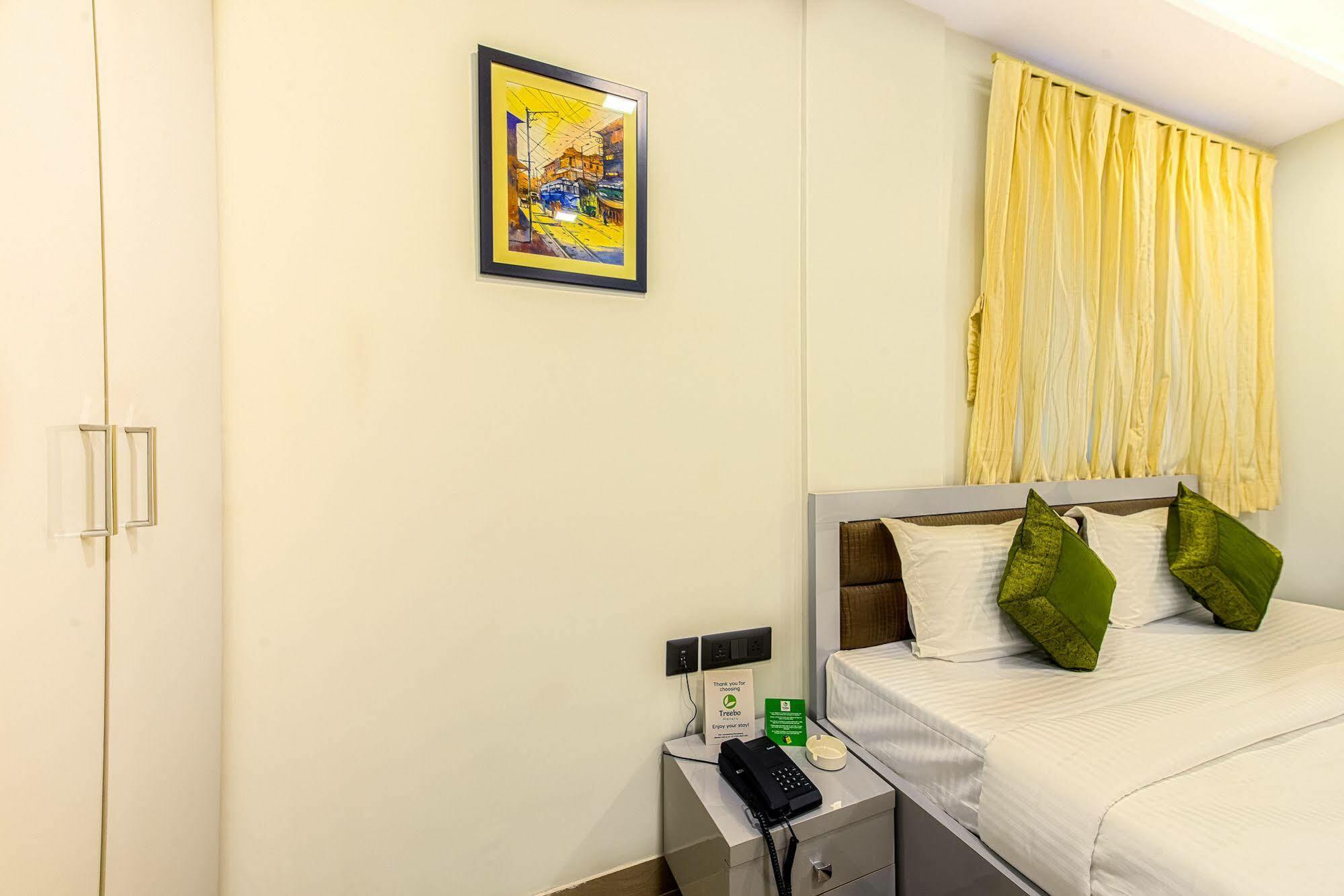 Treebo Orion Sapphire, Beck Bagan Hotel Колката Екстериор снимка