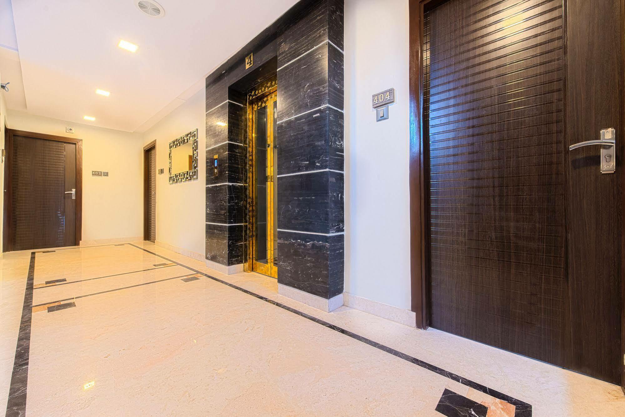 Treebo Orion Sapphire, Beck Bagan Hotel Колката Екстериор снимка